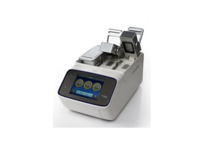 ДНК-амплификатор THERMO FISHER SCIENTIFIC ProFlex с реакционным блоком 3×32×0,2 мл